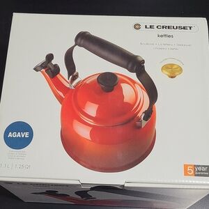 NIB Agave Le Creuset Kettle Teapot 1.25qt  Mother's Day Special!